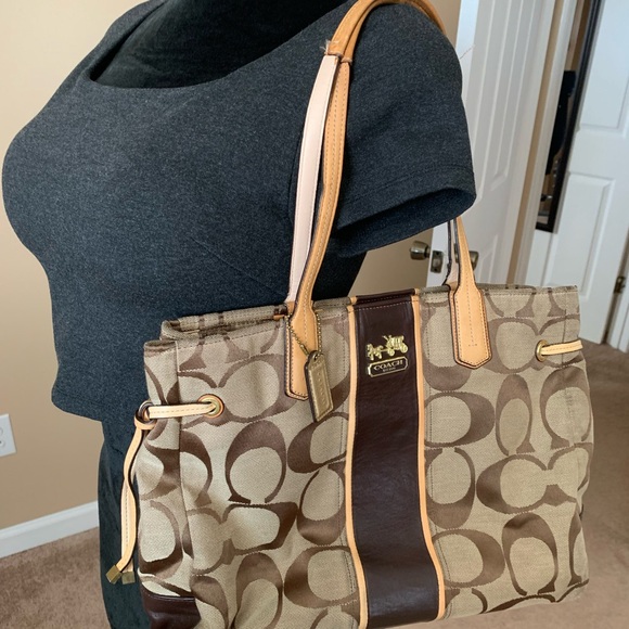 Coach Brown and Tan Signature Tote - Picture 6 of 12